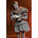 Pennywise (Ultimate) par Neca - figurine Welcome To Derry de 17 cm