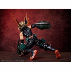 Katsuki Bakugo di Freeing versione Metallica - My Hero Academia statua in scala 1/4