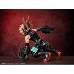Katsuki Bakugo di Freeing versione Metallica - My Hero Academia statua in scala 1/4