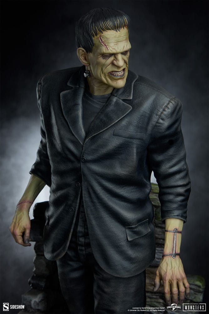 Frankenstein Premium Format by Sideshow Collectibles Collector Edition - Frankenstein 1/4 scale statue