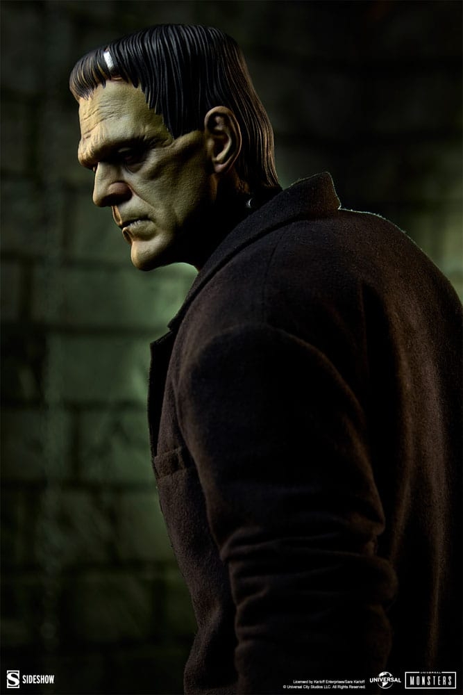 Frankenstein Premium Format by Sideshow Collectibles Mixed Media Edition - Frankenstein 1/4 scale statue