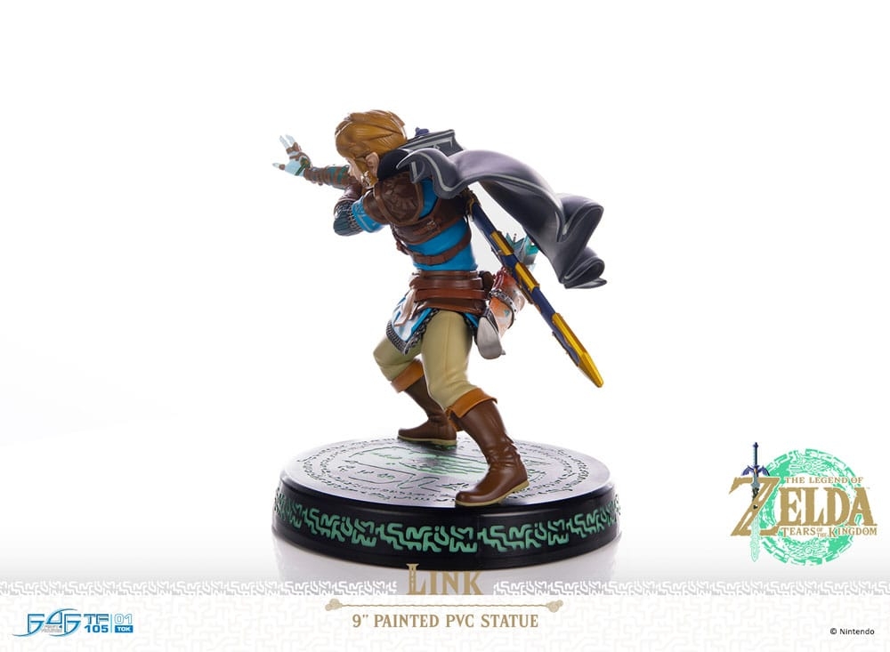 Link (The Hero Of Time) by First 4 Figures F4F - The Legend of Zelda: Tears of the Kingdom 18 cm figure