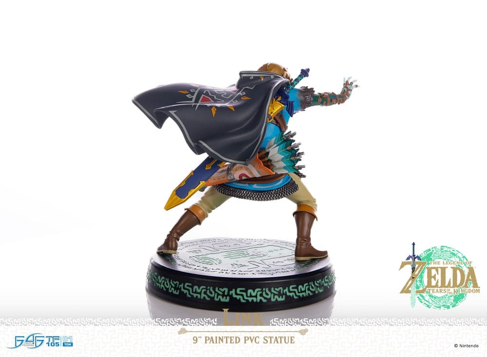 Link (The Hero Of Time) by First 4 Figures F4F - The Legend of Zelda: Tears of the Kingdom 18 cm figure