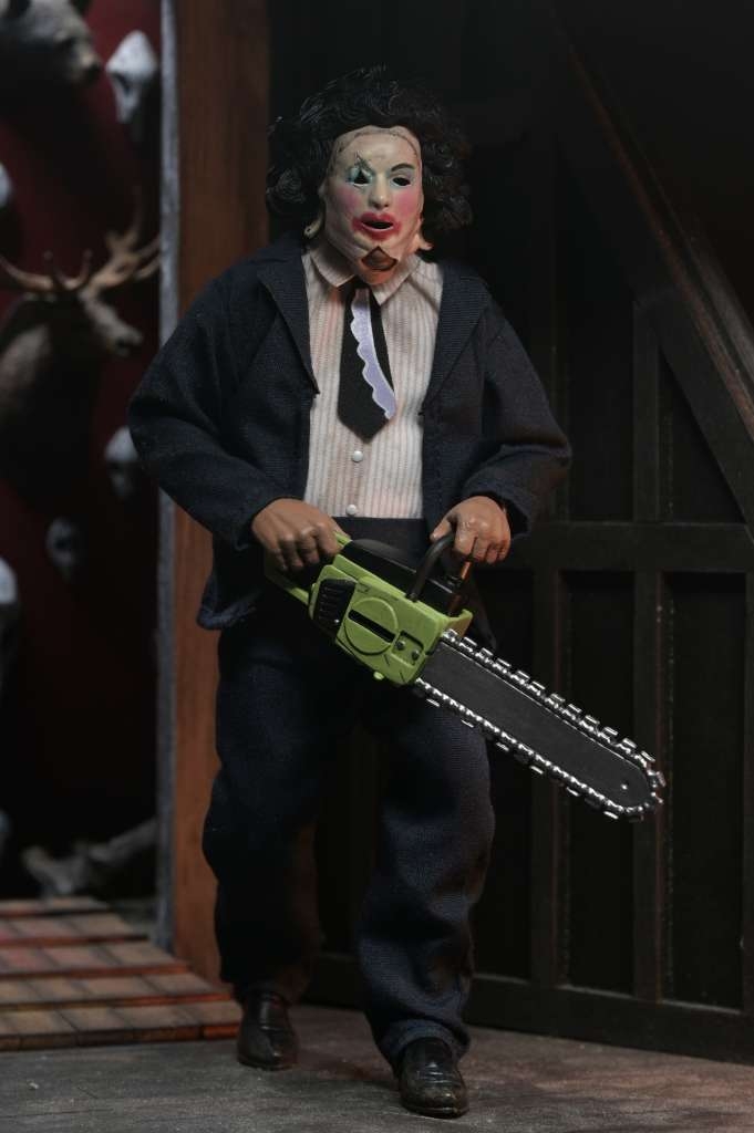 Leatherface (Pretty Woman Mask) par Neca - figurine Massacre à la tronçonneuse de 20 cm