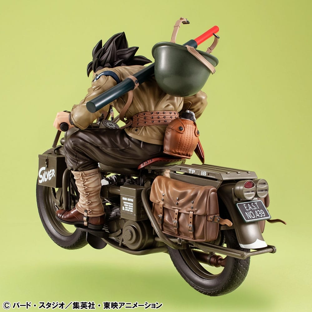 Son Goku (and motor bike) Desktop Real McCoy EX by Megahouse - Dragon Ball Z 14 cm figure
