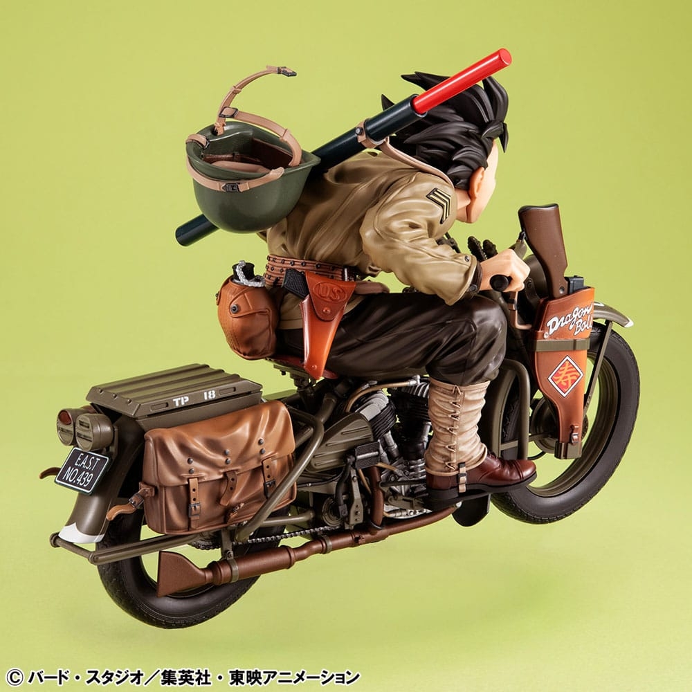 Son Goku (et sa moto) Desktop Real McCoy EX par Megahouse - figurine Dragon Ball Z de 14 cm