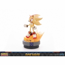 Super Shadow The Hedgehog standard par First 4 Figures F4F - statue Sonic Adventure 2 de 32 cm