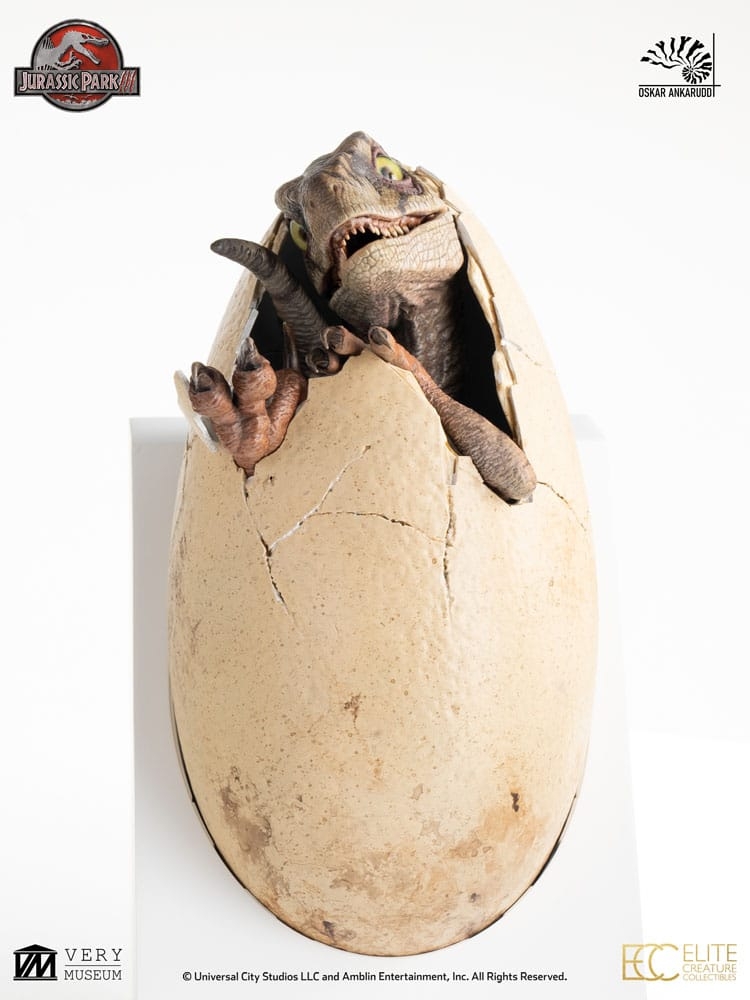 White Queen Hatching Egg par Elite Creature Collectibles - figurine 1/1 Jurassic Park 3 de 13 cm