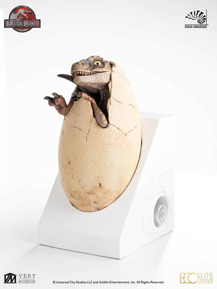 White Queen Hatching Egg par Elite Creature Collectibles - figurine 1/1 Jurassic Park 3 de 13 cm