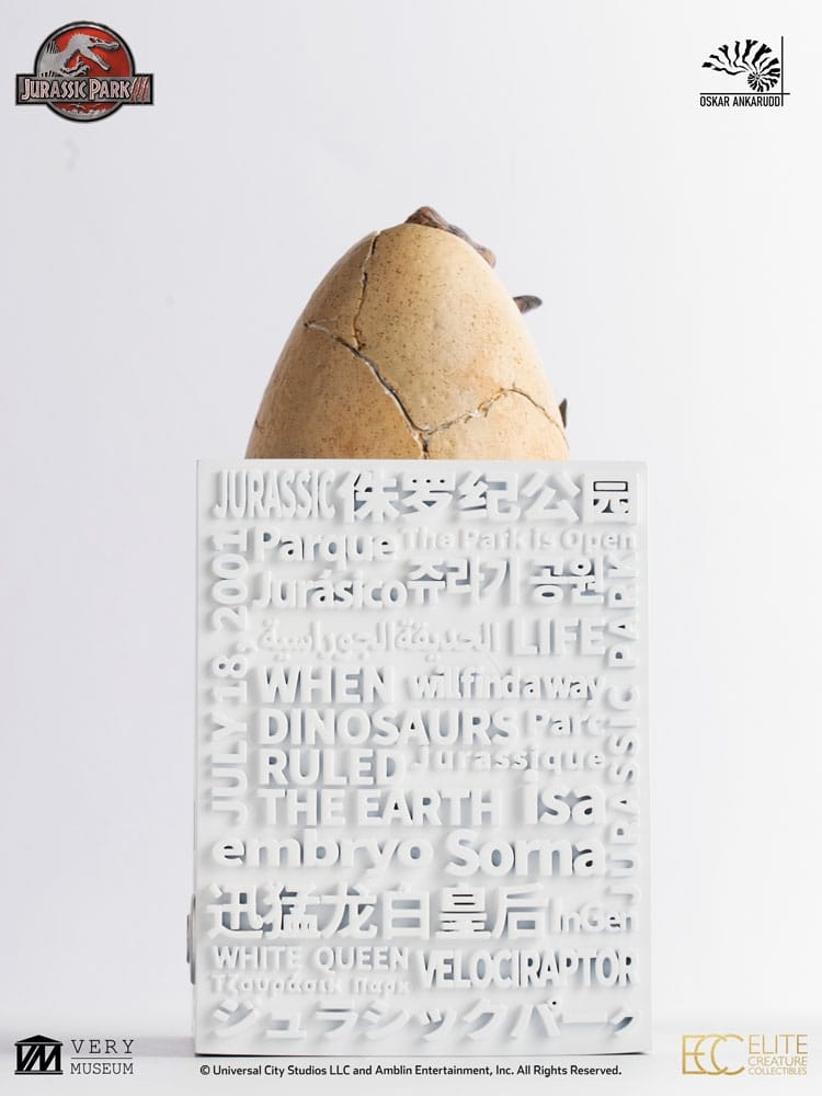 White Queen Hatching Egg par Elite Creature Collectibles - figurine 1/1 Jurassic Park 3 de 13 cm