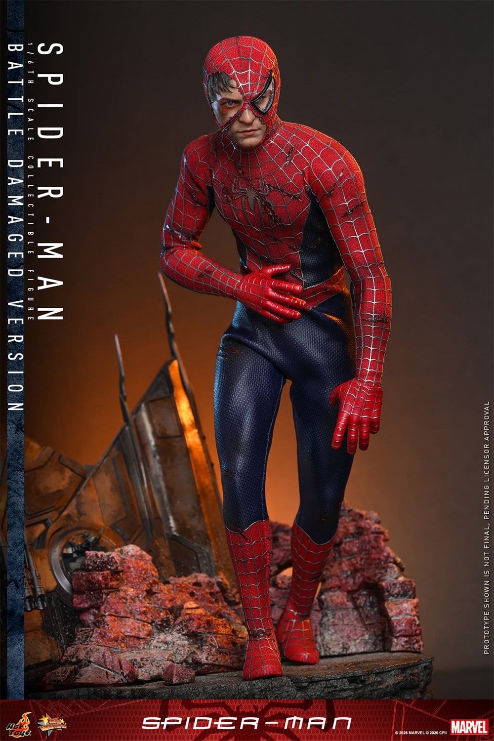 Spider-Man (Battle Damaged) par Hot Toys - figurine 1/6 de 30 cm - MMS859