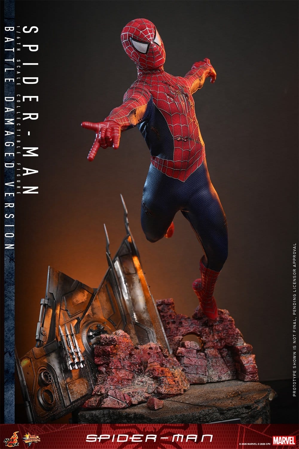 Spider-Man (Battle Damaged) by Hot Toys - MMS859 - Spider-Man 1/6 scale action figure