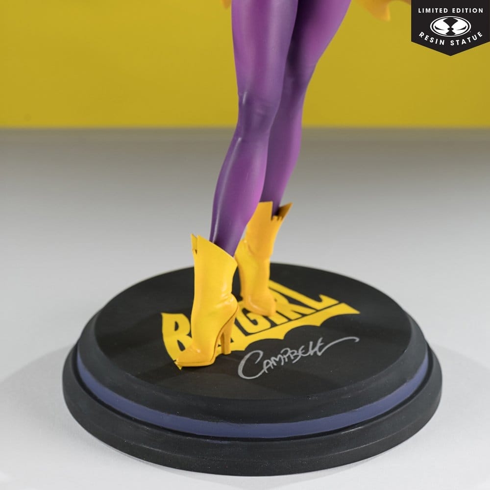 Batgirl (by J. Scott Campbell) DC Cover Girls by McFarlane Toys - DC Comics 1/8 scale statue