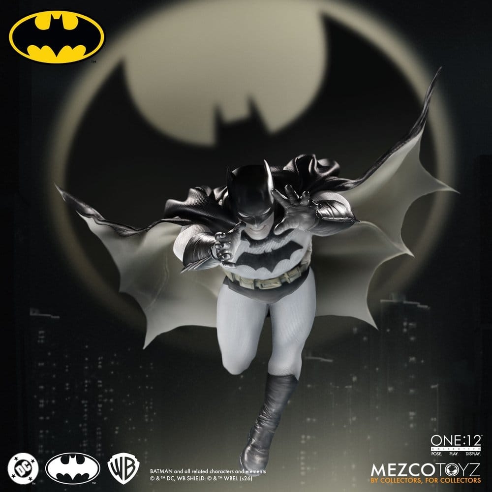 Batman One:12 par Mezco - figurine 1/12 Batman : Year One de 17 cm