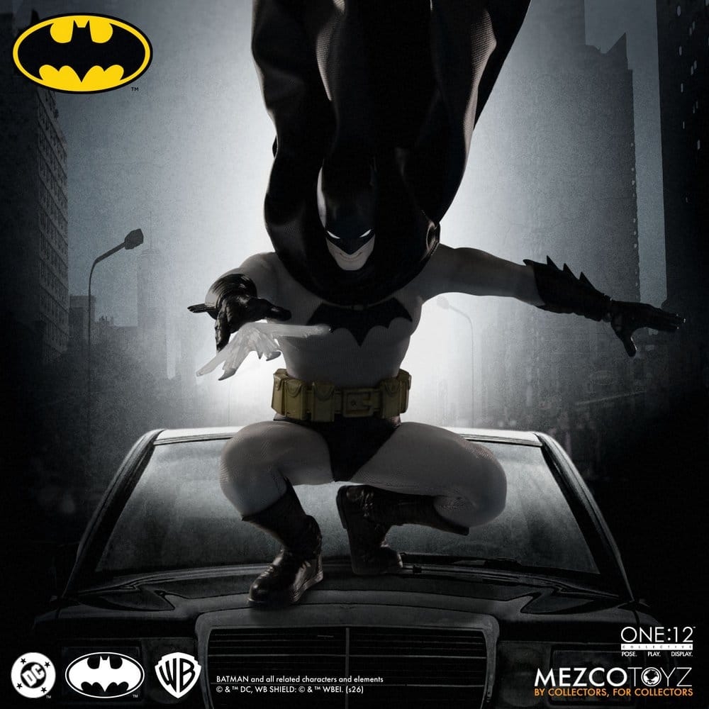 Batman One:12 par Mezco - figurine 1/12 Batman : Year One de 17 cm