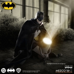 Batman One:12 van Mezco - Batman : Year One 1/12 schaal actiefiguur