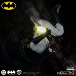 Batman One:12 van Mezco - Batman : Year One 1/12 schaal actiefiguur