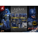 Batman (Blue and Grey Suit) par Hot Toys - MMS834 - figurine 1/6 The Flash de 30 cm