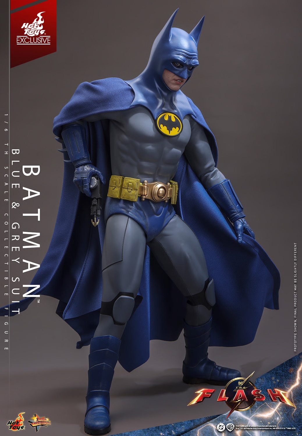 Batman (Blue and Grey Suit) by Hot Toys - MMS834 - The Flash 1/6 scale action figure
