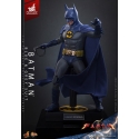 Batman (Blue and Grey Suit) par Hot Toys - MMS834 - figurine 1/6 The Flash de 30 cm