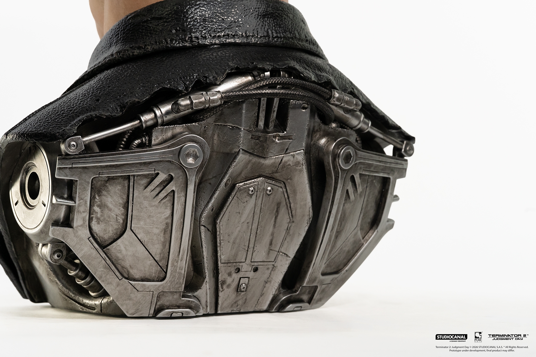 T-800 Model 101 van Pure Arts Battle Damaged - Terminator 2 1/1 schaal bust