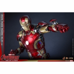 Iron Man Mark XLIII (2.0) deluxe van Hot Toys - MMS866D81 - Avengers : Age Of Ultron 1/6 schaal actiefiguur