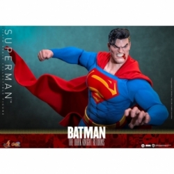 Superman van Hot Toys - CMS032 - The Dark Knight Returns 1/6 schaal actiefiguur