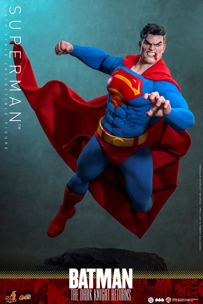Superman par Hot Toys - CMS032 - figurine 1/6 The Dark Knight Returns de 34 cm