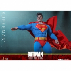 Superman van Hot Toys - CMS032 - The Dark Knight Returns 1/6 schaal actiefiguur