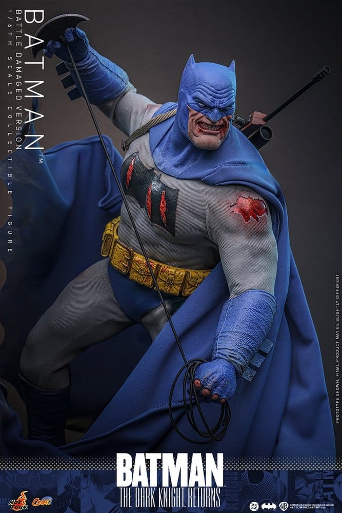 Batman (Battle Damaged version) van Hot Toys - CMS031 - The Dark Knight Returns 1/6 schaal actiefiguur