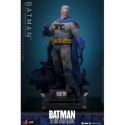 Batman (Battle Damaged version) par Hot Toys - CMS031 - figurine 1/6 The Dark Knight Returns de 32 cm