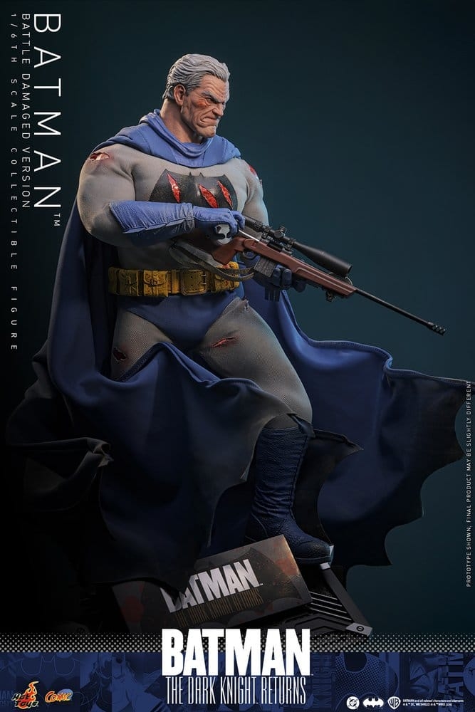 Batman (Battle Damaged version) by Hot Toys - CMS031 - The Dark Knight Returns 1/6 scale action figure