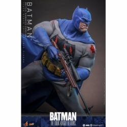 Batman (Battle Damaged version) by Hot Toys - CMS031 - The Dark Knight Returns 1/6 scale action figure