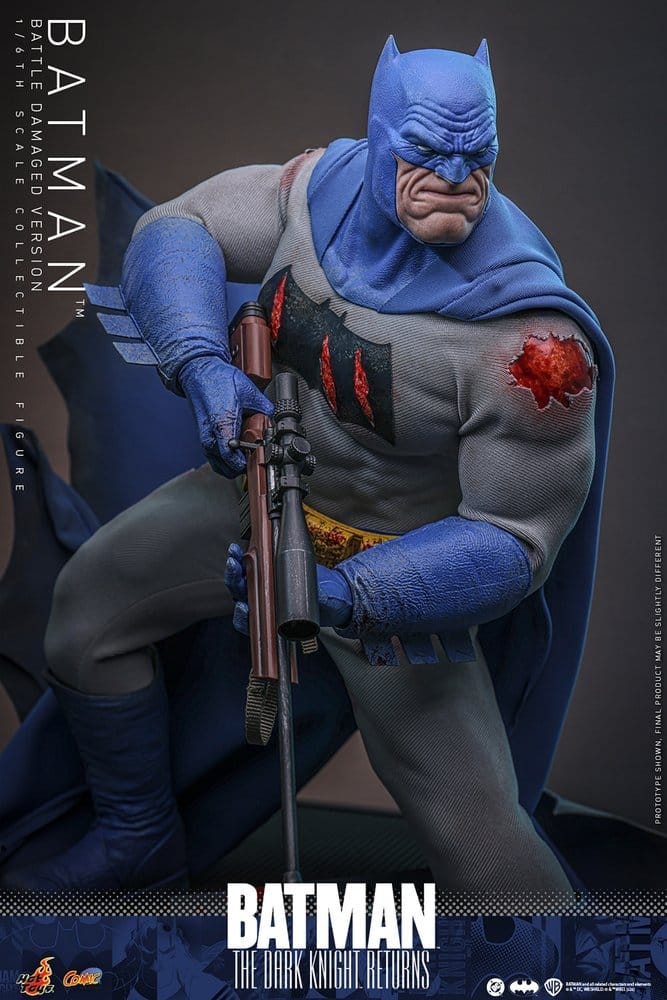 Batman (Battle Damaged version) van Hot Toys - CMS031 - The Dark Knight Returns 1/6 schaal actiefiguur