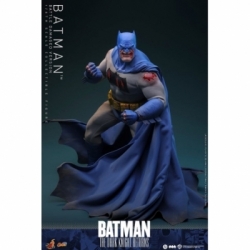 Batman (Battle Damaged version) van Hot Toys - CMS031 - The Dark Knight Returns 1/6 schaal actiefiguur