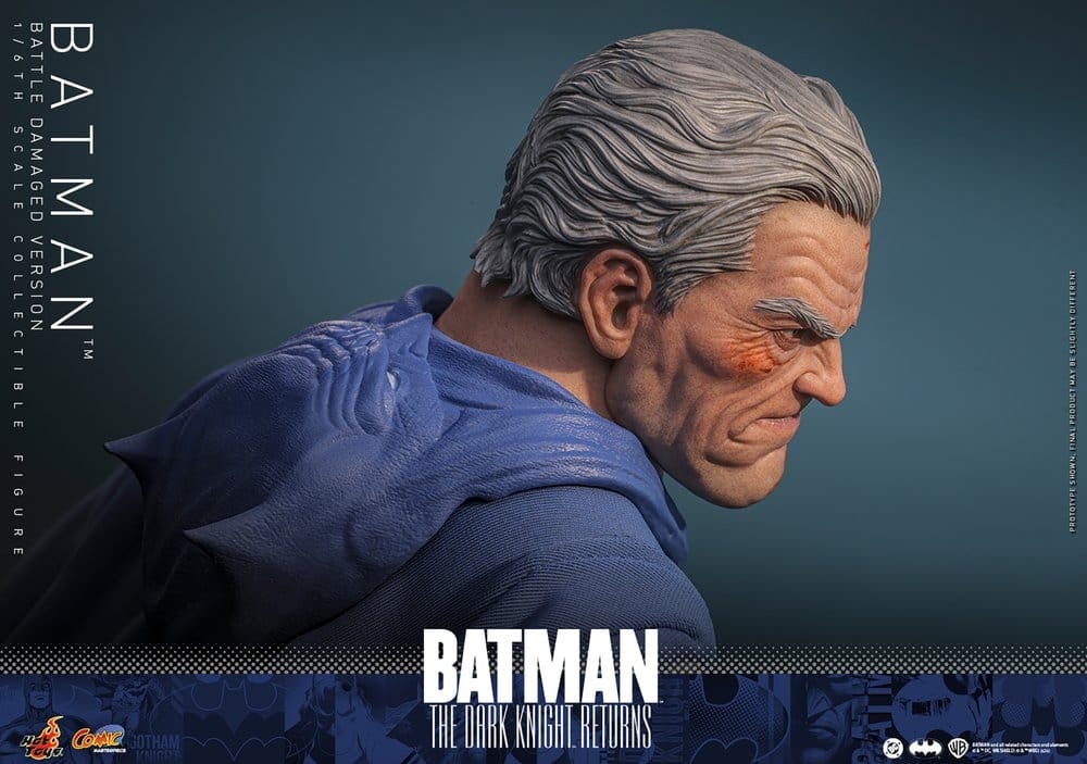 Batman (Battle Damaged version) by Hot Toys - CMS031 - The Dark Knight Returns 1/6 scale action figure