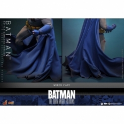 Batman (Battle Damaged version) by Hot Toys - CMS031 - The Dark Knight Returns 1/6 scale action figure