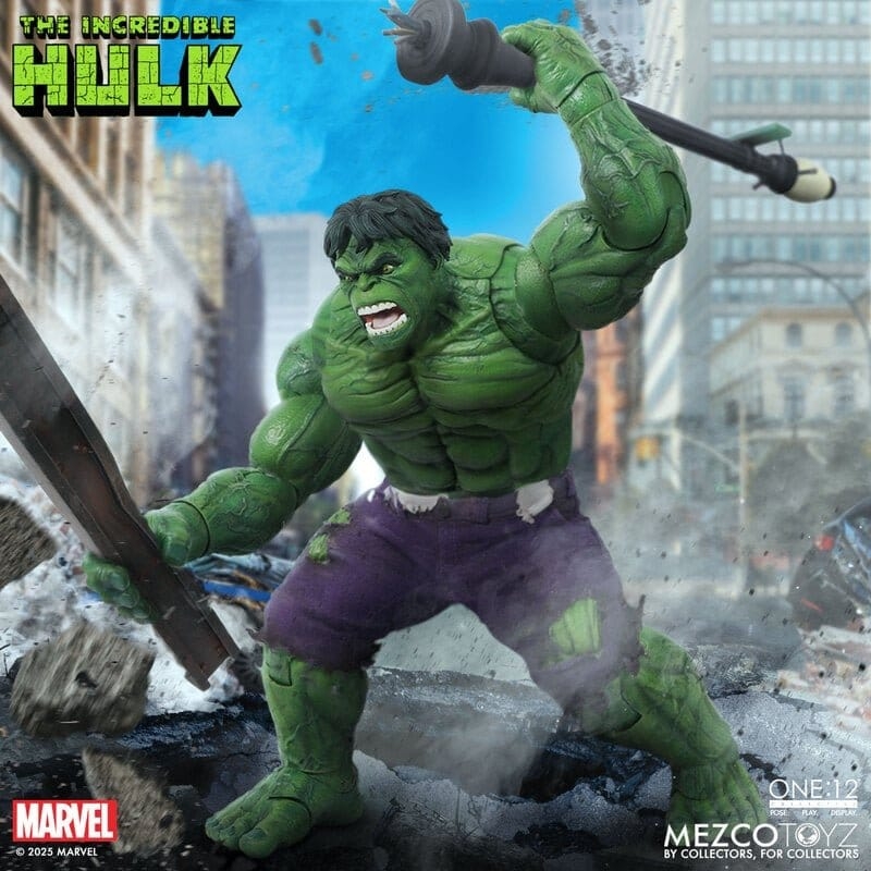Hulk One:12 by Mezco - Marvel 1/12 scale action figure