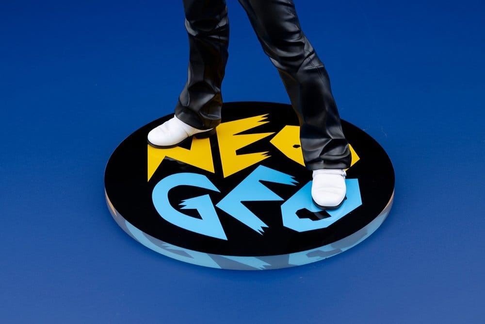 Kyo Kusanagi by Kotobukiya - The King Of Fighters '98 1/8 scale figure