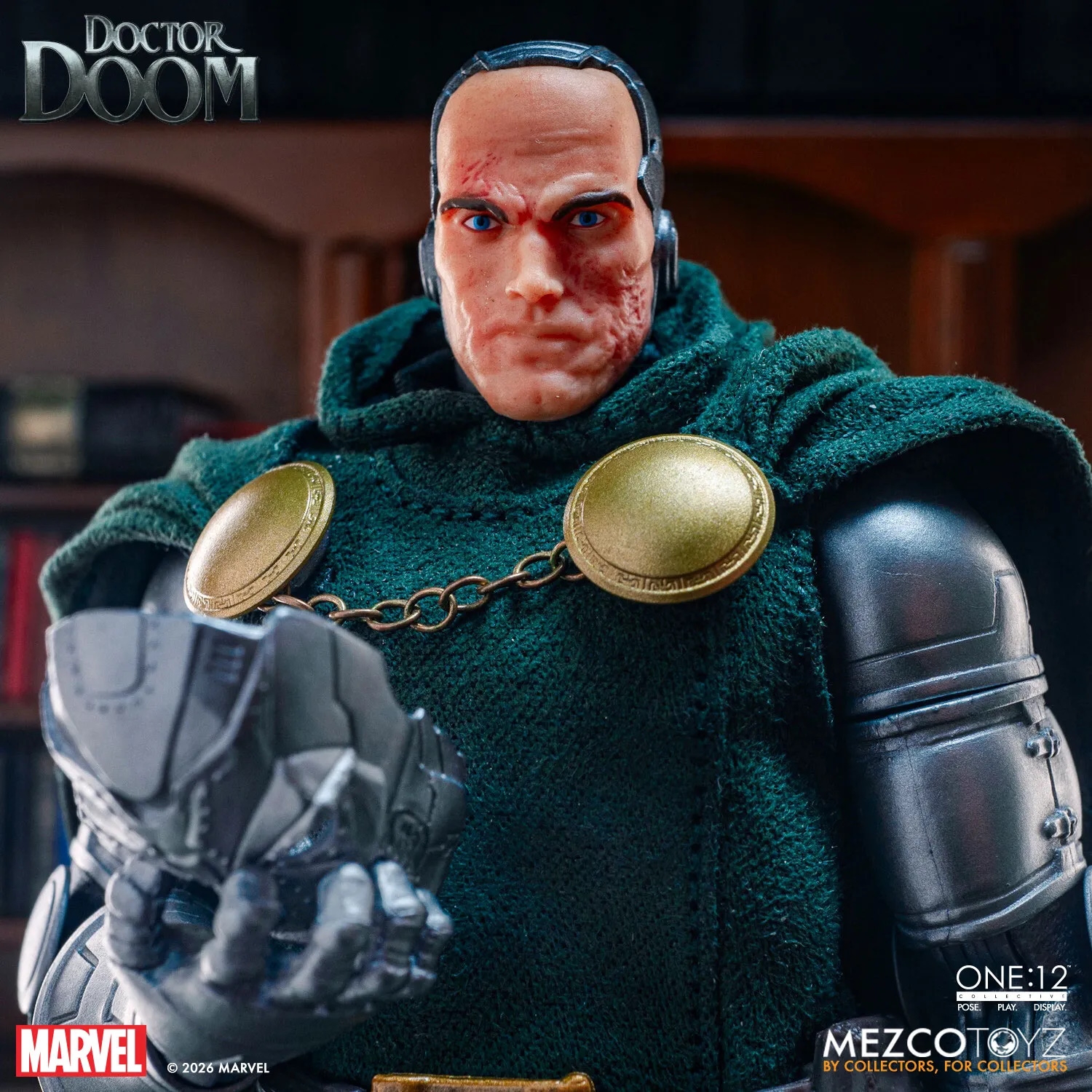 Doctor Doom One:12 par Mezco - figurine 1/12 Marvel de 17 cm