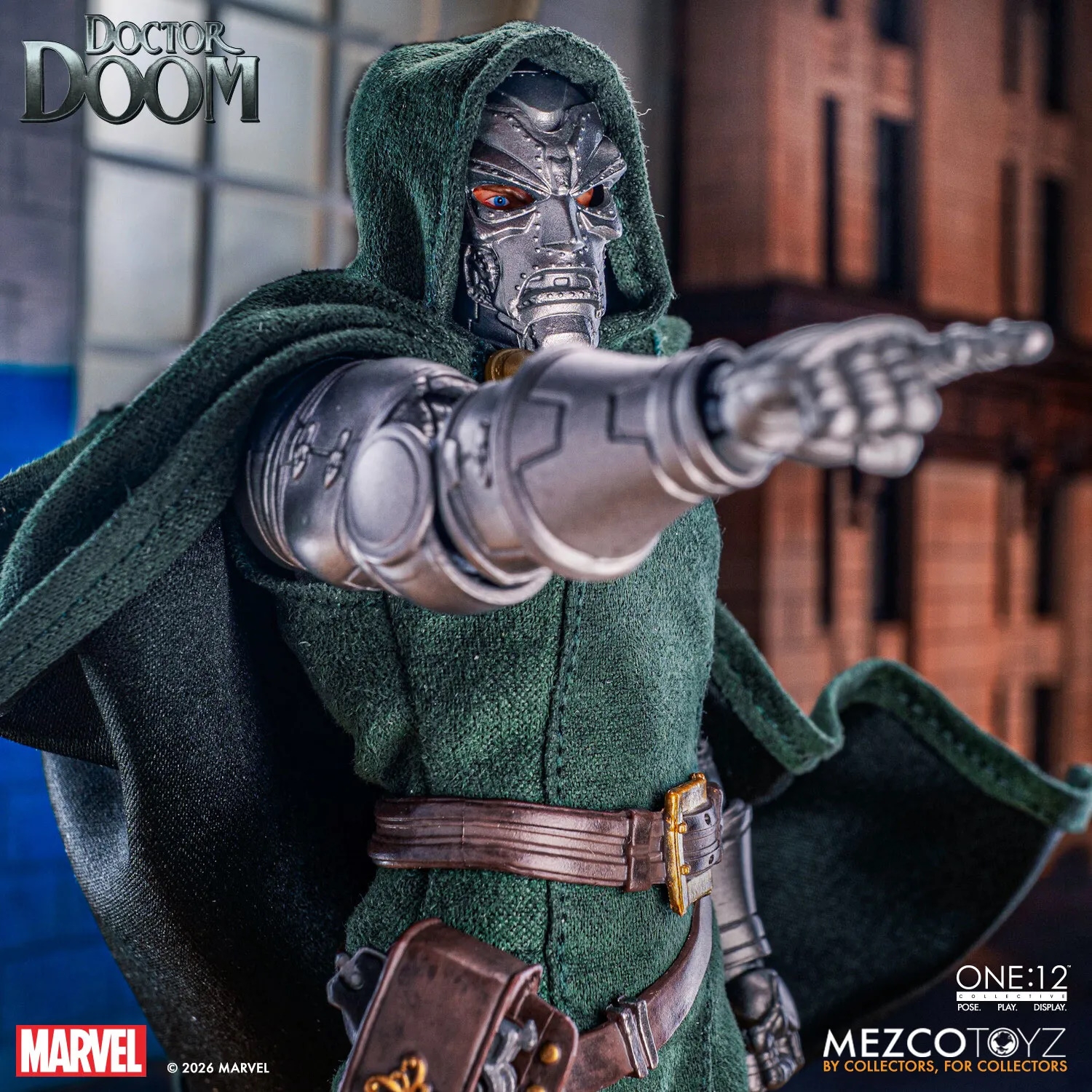 Doctor Doom One:12 par Mezco - figurine 1/12 Marvel de 17 cm