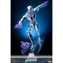 Silver Surfer par Hot Toys - CMS033 - figurine 1/6 Marvel de 31 cm