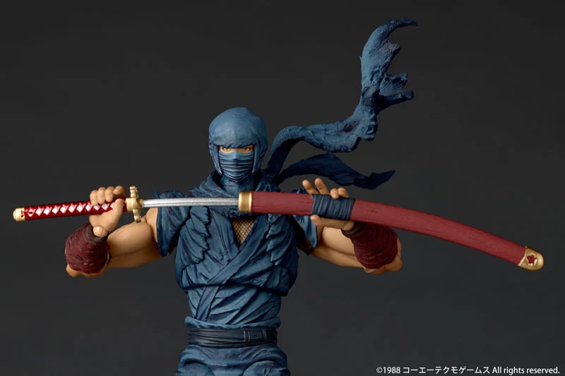 Ryu Hayabusa (Ninja version) Revoltech Amazing Yamaguchi par Kaiyodo - figurine Ninja Gaiden de 17 cm