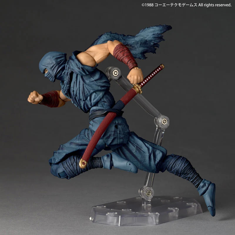Ryu Hayabusa (Ninja version) Revoltech Amazing Yamaguchi by Kaiyodo - Ninja Gaiden 17 cm action figure