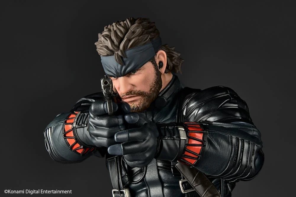 Naked Snake (Sneaking Suit) Revoltech Amazing Yamaguchi par Kaiyodo - figurine Metal Gear Solid Delta : Snake Eater de 17 cm