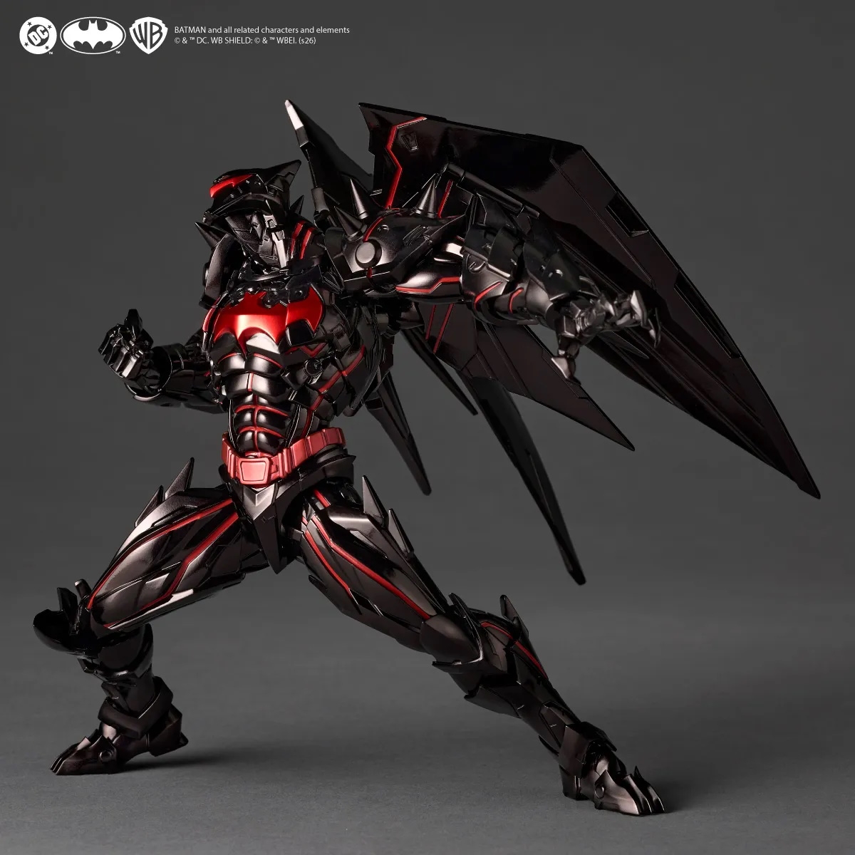 Hellbat Revoltech Amazing Yamaguchi par Kaiyodo - figurine Batman de 19 cm