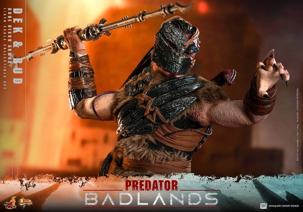 Dek and Bud (Bone Bison Armor) von Hot Toys - Predator: Badlands 1/6 Maßstab Actionfiguren
