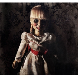 Annabelle Prop Replica van Mezco Reprint version - The Conjuring 1/1 schaal actiefiguur