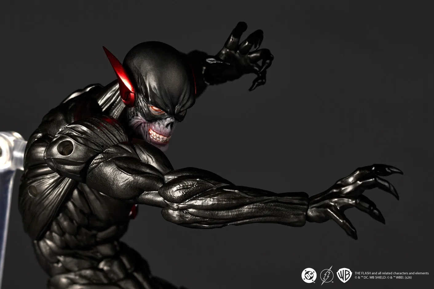 Black Flash Revoltech Amazing Yamaguchi par Kaiyodo - figurine DC Comics de 15 cm