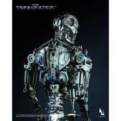 T-800 Endoskeleton par Inart - figurine 1/6 The Terminator de 31 cm